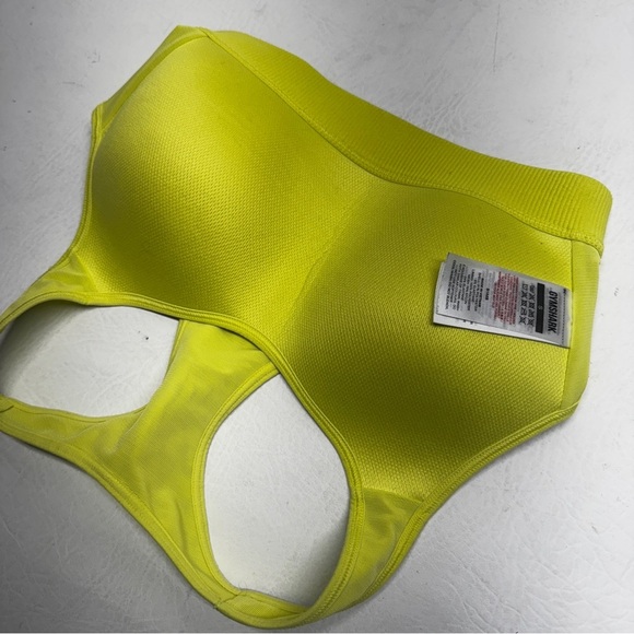 Gymshark women’s Yellow Sports Bra size small - Picture 6 of 8